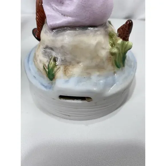 Moppets 1973 Gorham Musical Girl Sitting On hill 7" Tall Plays Someday My Love - Picture 5 of 7